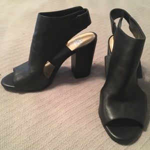 GB black leather shooties in EUC